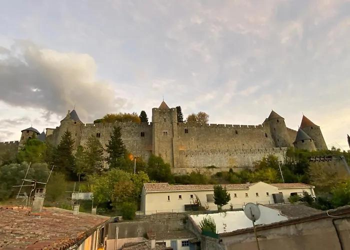 Lejlighed Au Pied De La Cite, T3 Au Calme *