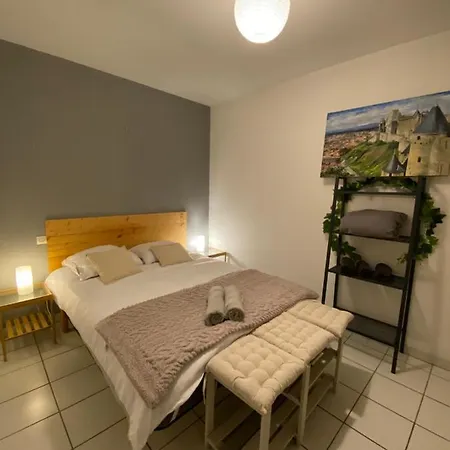 Apartment Au Pied De La Cite, T3 Au Calme *